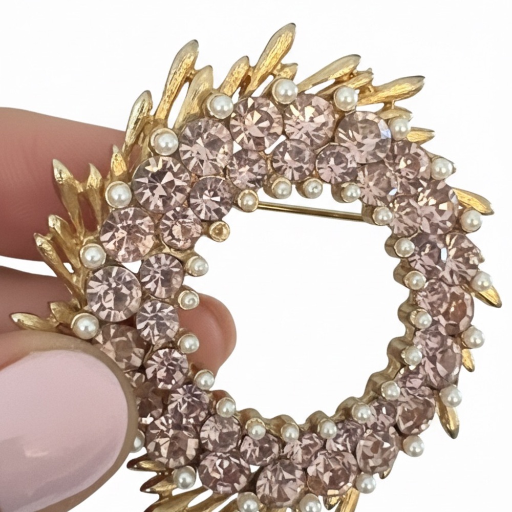 Dynasty Brooch